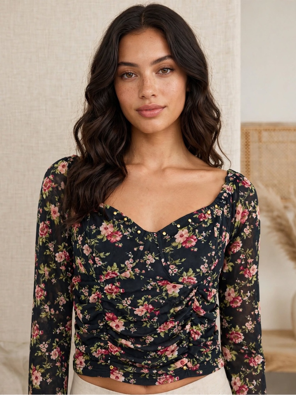 Forever 21 Black Floral Ruched Sweetheart Long-Sleeve Top